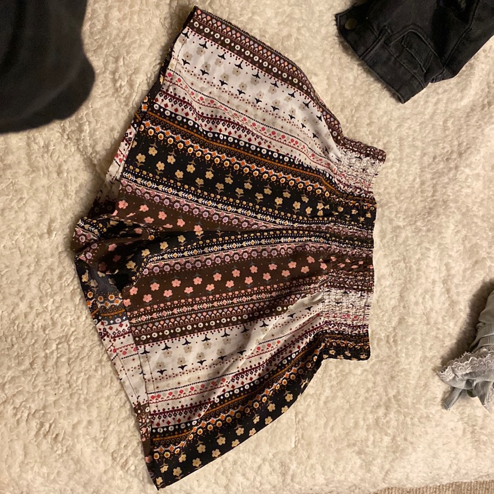 Flowly shorts
